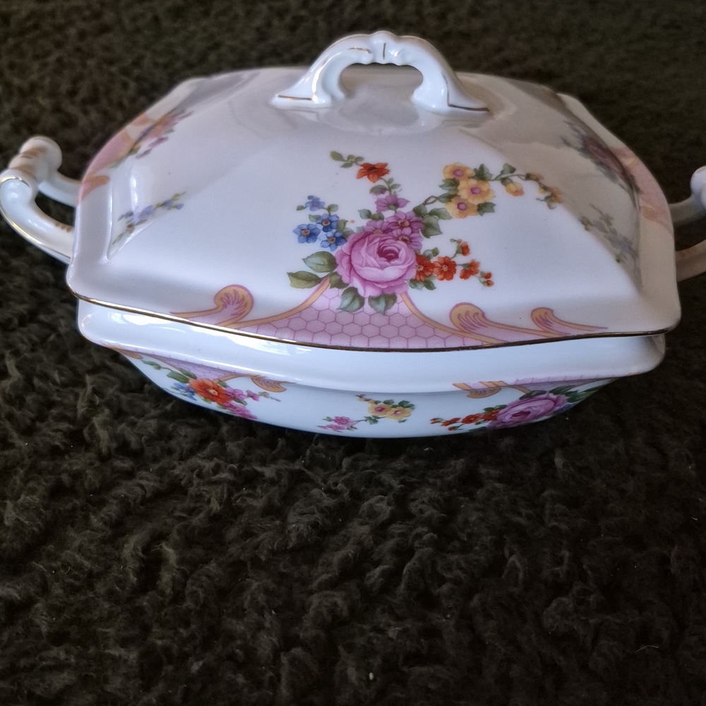 Epiag Royal China Serving bowl. Bridal Rose Pattern. Made In Czechoslovakia